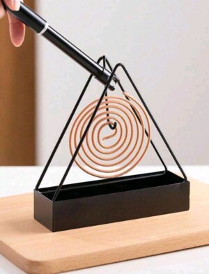 STOJAK NA SPIRALE PRZECIW KOMAROM Z PODSTAWKĄ