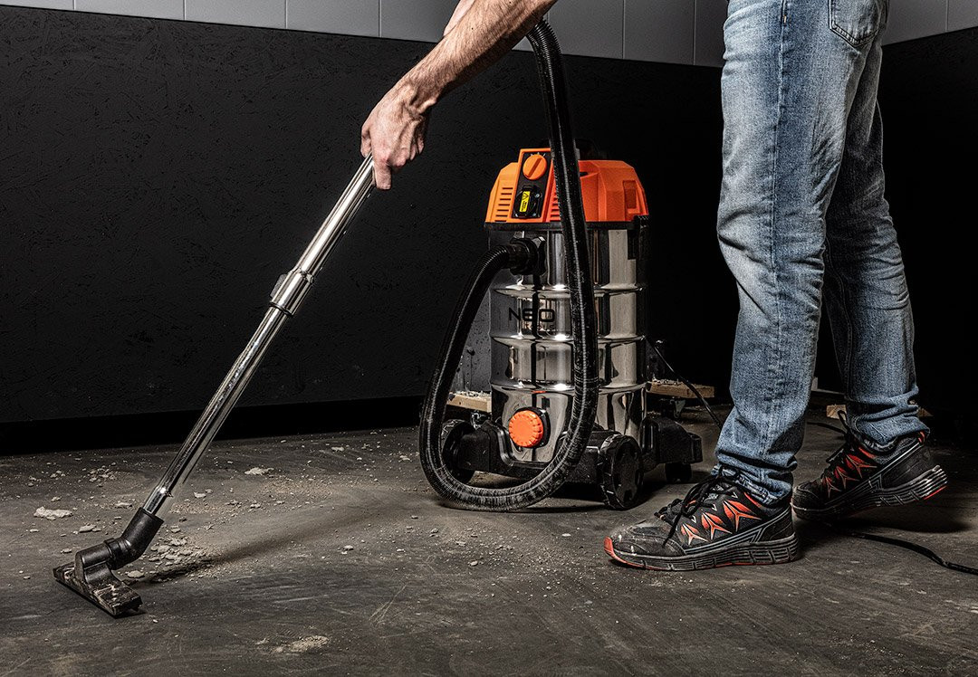 04-739 ODKURZACZ 1600W ZBIOR. 35L - obrazek 7